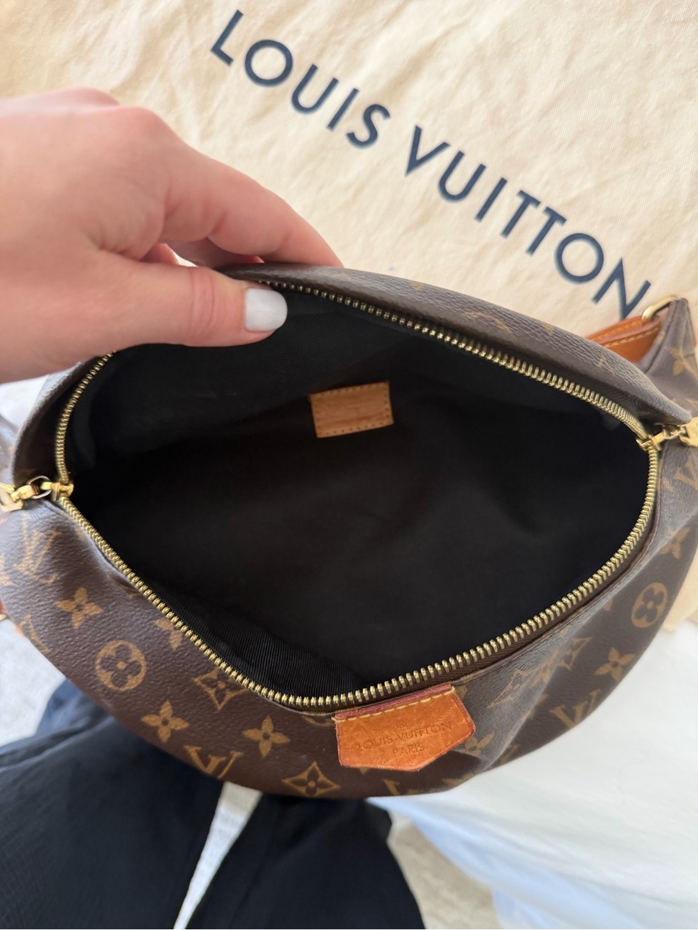 Louis Vuitton Monogram Belt Bag in Brown with Gold Hardware - Picture 5 of 17